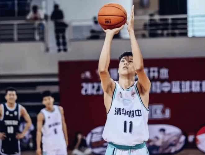3新星江苏2米10中锋复出贾诚退役开元棋牌广东放弃萨姆纳辽宁签2米0